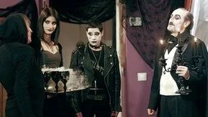 Un masajista, un imán de chochetes y un príncipe de los cárpatos still