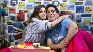 Un chupito castrador, un mozo leal y sumiso y dos estrategas del amor still
