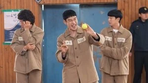 Ha-joon versus Do-ki still